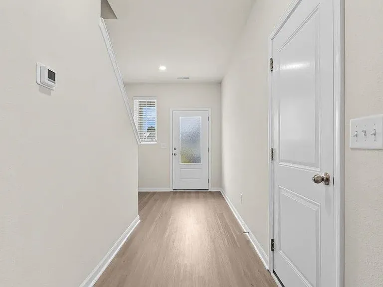 2142 Willow Glen Dr — Photo 29