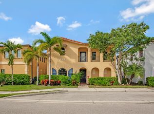 1292 Kendari Ter, Naples, FL 34113