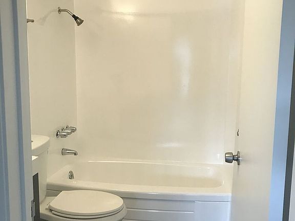 5th image of 85 Estabrook St #309