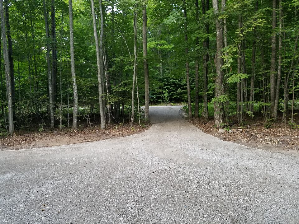 2nd image of 82 Fawn Run