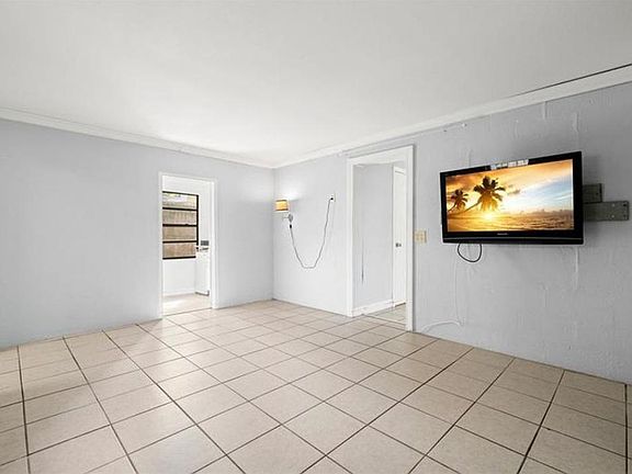 5th image of 1803 Douglas Ave #1/2