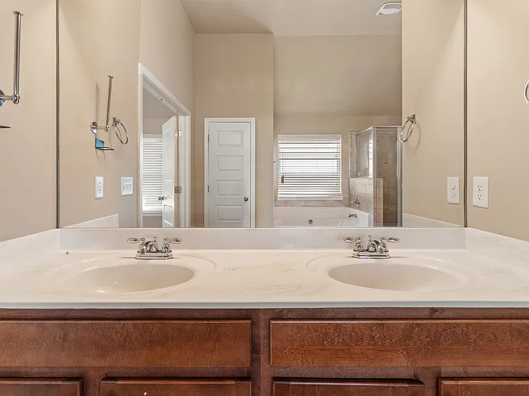 3194 Waverly Ln — Photo 21
