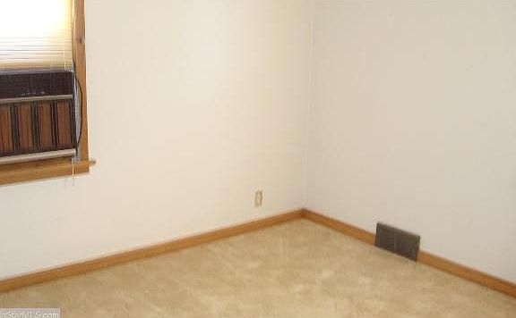 5th image of 326 33rd Ave N