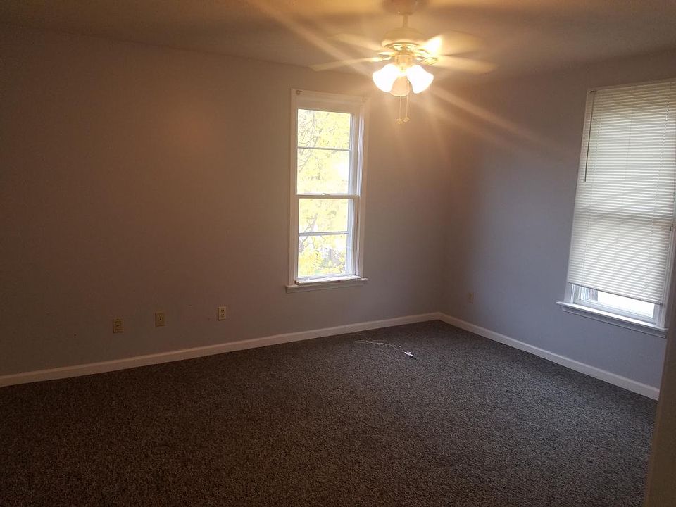 2nd image of 925 Meridian St APT 2
