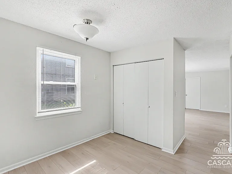 1032 NE Lindsay Ave — Photo 8