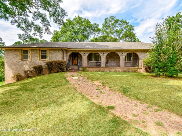 2488 Oakwoods Ln, Alexander City, AL 35010