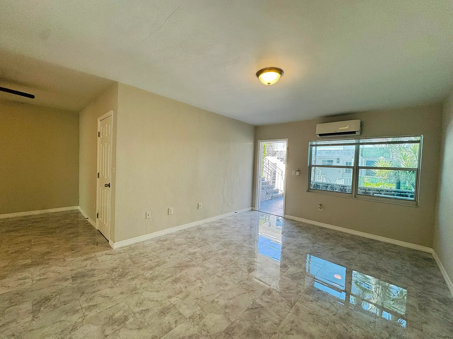 1 bed, 1.0 bath, 650 sqft, $2,250 — Photo 2