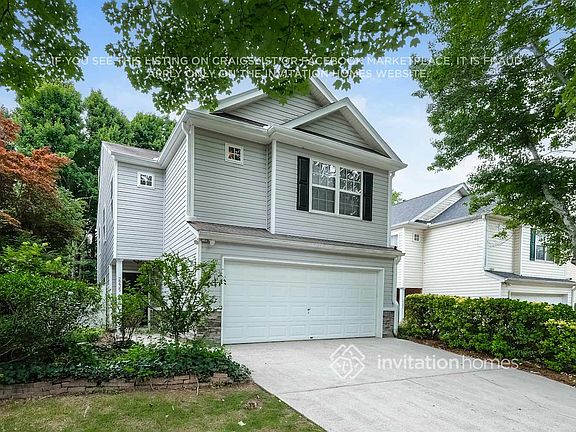2nd image of 2235 Lexington Ln