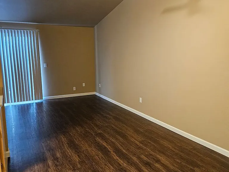 Vista Pointe Apartments in South Salem Oregon Comfortable Living Near Shopping and I5 — Photo 72