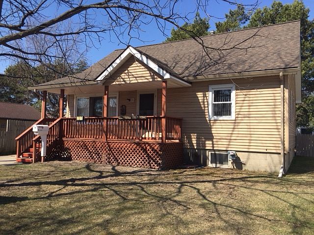 1st image of 707 Sibley St