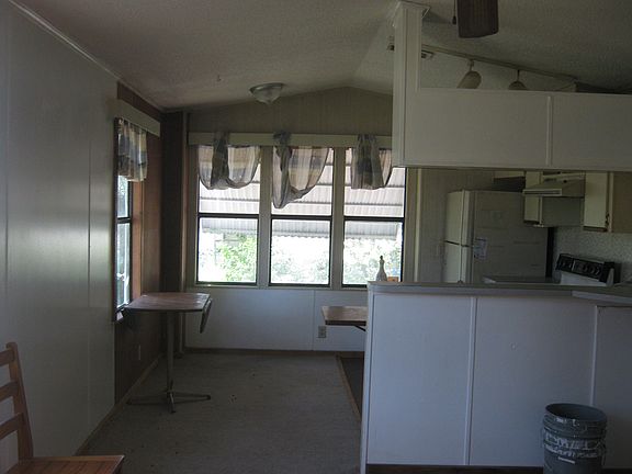 5th image of 900 Elmwood Ave