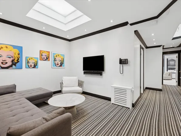 132 East 62nd Street TOWNHOUSE image 19 of 20