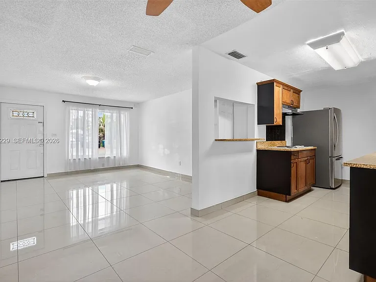 17001 NW 53rd Ct — Photo 11