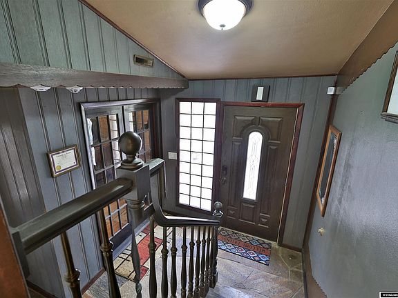 5th image of 211 Willow St