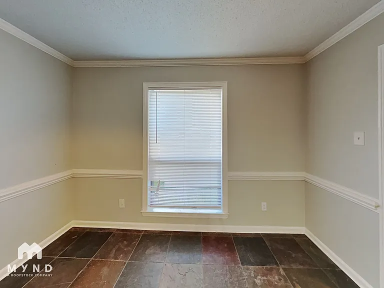 8233 Trinity Rd — Photo 10