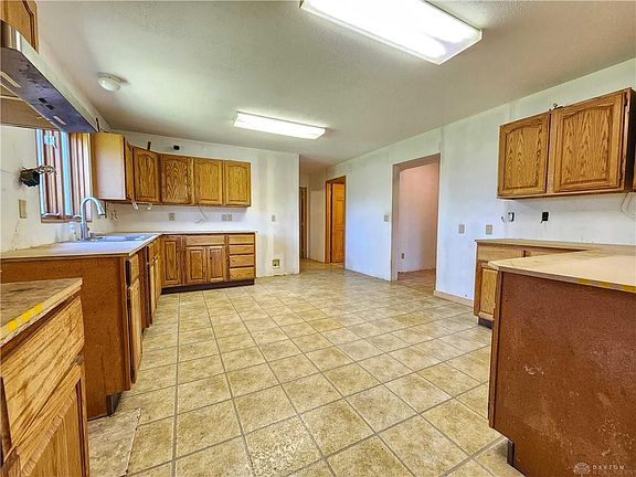 4th image of 2268 E Spring Valley Paintersville Rd