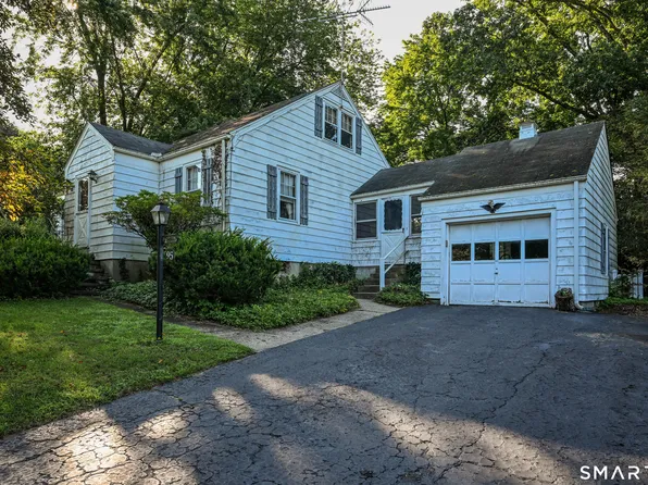 95 Lake Avenue, Trumbull, CT 06611