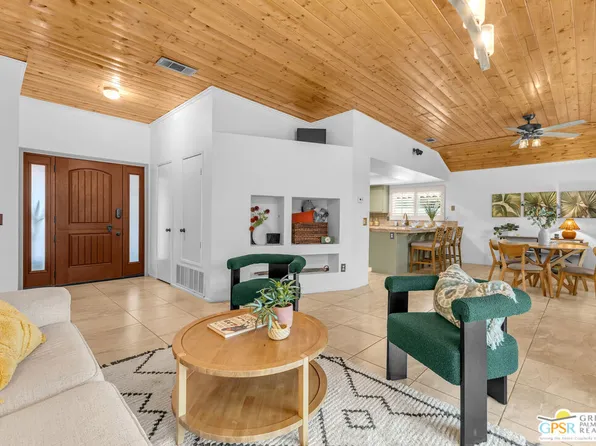 1425 E Luna Way, Palm Springs, CA 92262