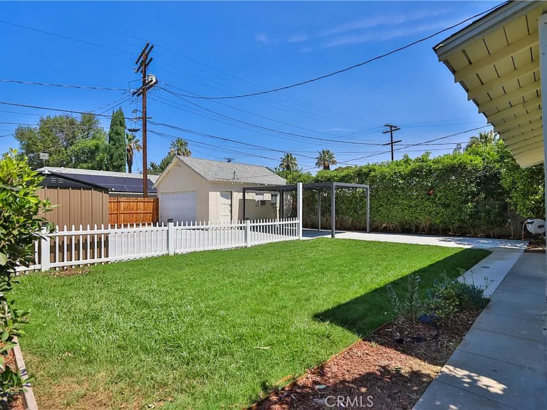 3031 Chestnut St — Photo 32