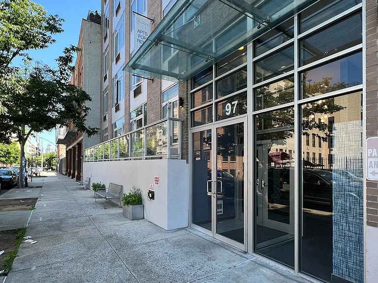 97 Grand Ave #5V — Photo 16