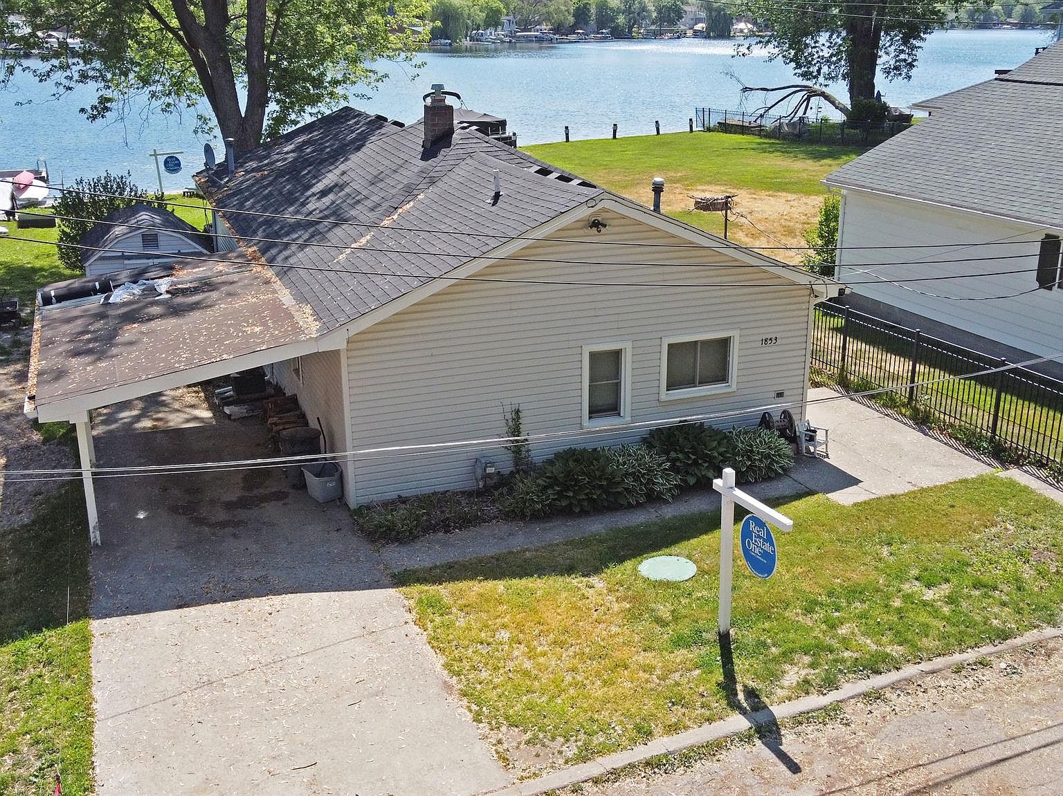 1853 Glenfield Rd, Ortonville, MI 48462 Zillow