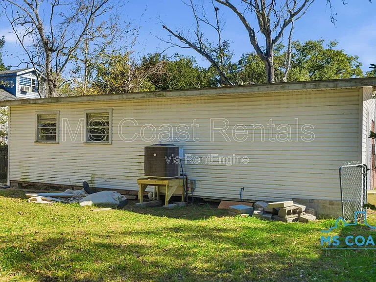 3007 Meteor St — Photo 18