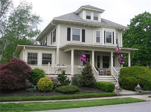 1st image of 39 Fernwood Ave