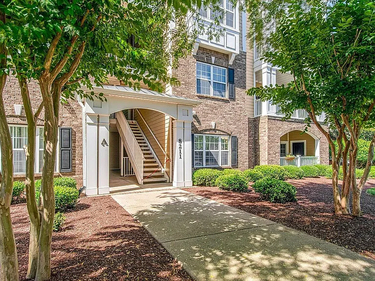 8211 Lenox Creekside Dr #A-10 — Photo 4