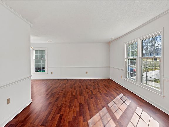 3rd image of 7723 Winterset Dr