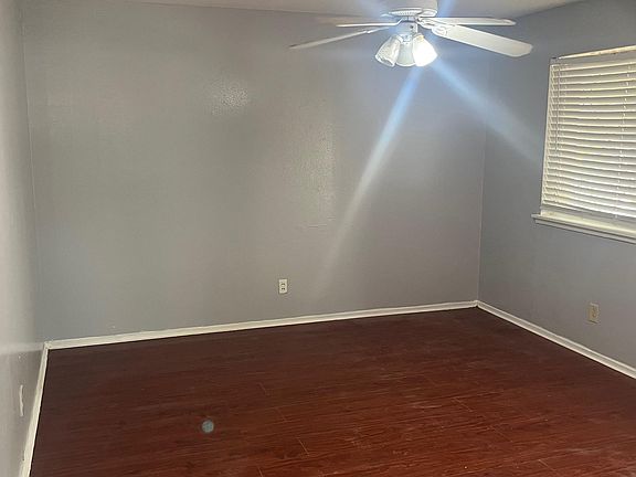 5th image of 9496 Boxwood Dr