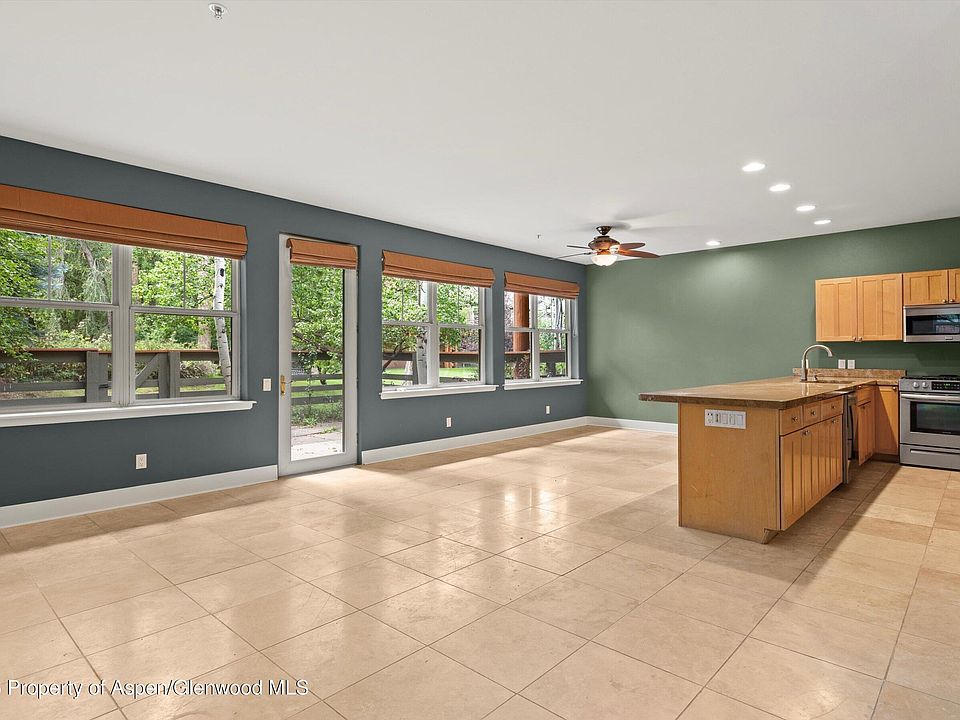 1st image of 610 Evans Ct