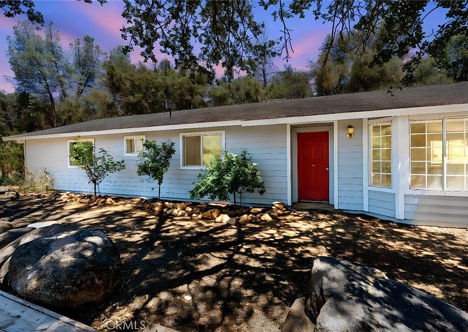 1st image of 4074 Lakeview Dr