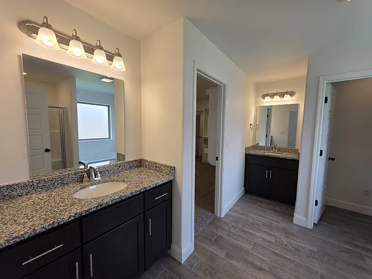 2405 Graham Ln — Photo 8