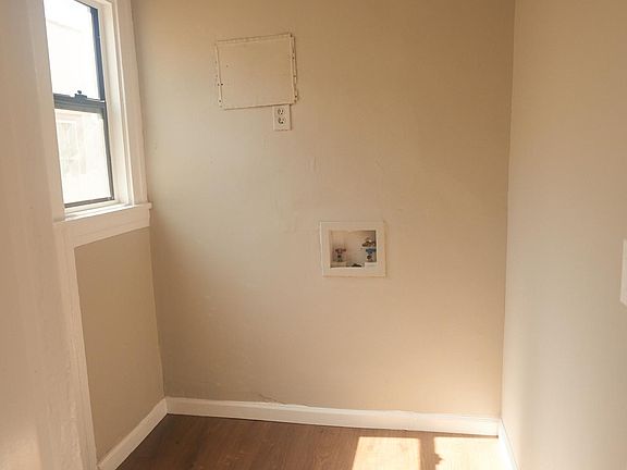 5th image of 2819 S Bronson Ave