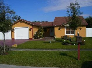 19481 NW 60th Ct, Hialeah, FL 33015