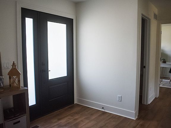 3rd image of 2205 Piney Point Dr