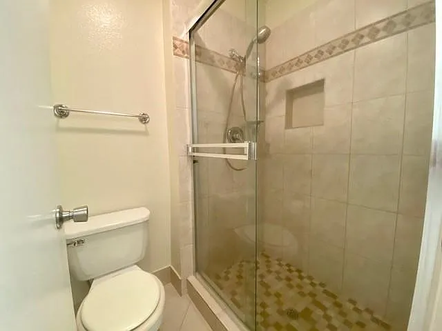 954 Kiely Blvd #B — Photo 15
