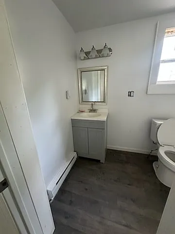 905 4th Ave — Photo 1