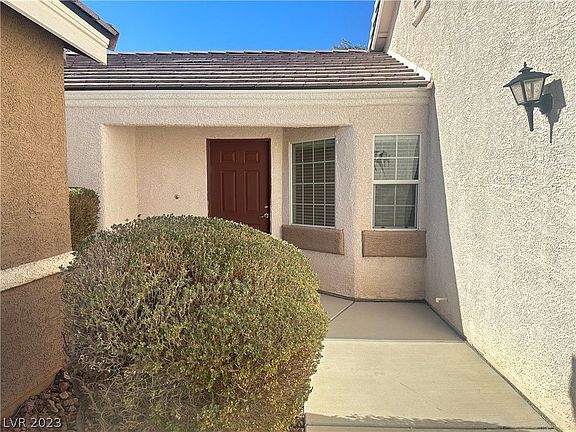 2nd image of 5421 Blue Oat Ave