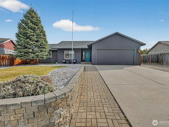 2nd image of 2532 Aviation Drive