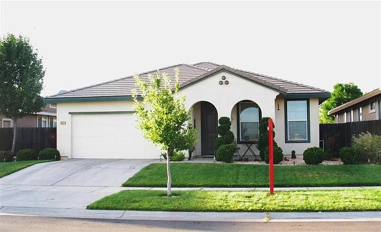 1547 Buckskin Way photo 1