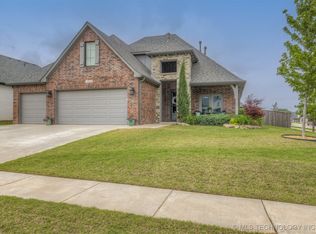 12576 S 7th Pl, Jenks, OK 74037