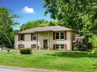 1504 Linden Dr, Clarksville, TN 37042