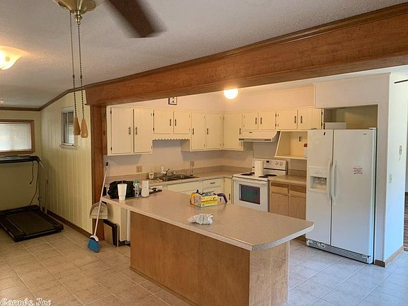 2nd image of 103 Pioneer Cir