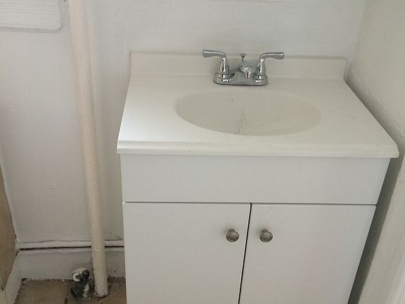 5th image of 5 East St APT 1R