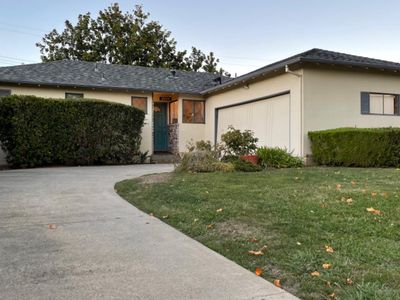 19899 Lindenbrook Ln, Cupertino, CA, 95014