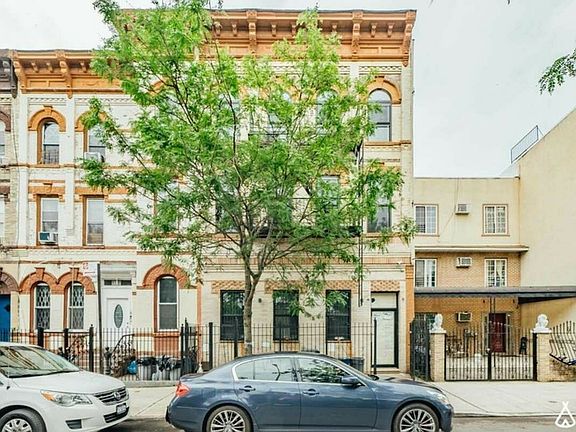 3rd image of 195 Menahan St APT 3L