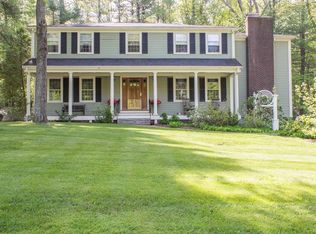 13 Penobscot St, Medfield, MA 02052