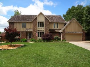 2458 E Meadow Dr, Springfield, MO 65804