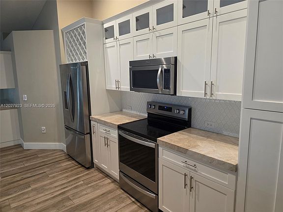 2nd image of 701 SW 93rd Ave